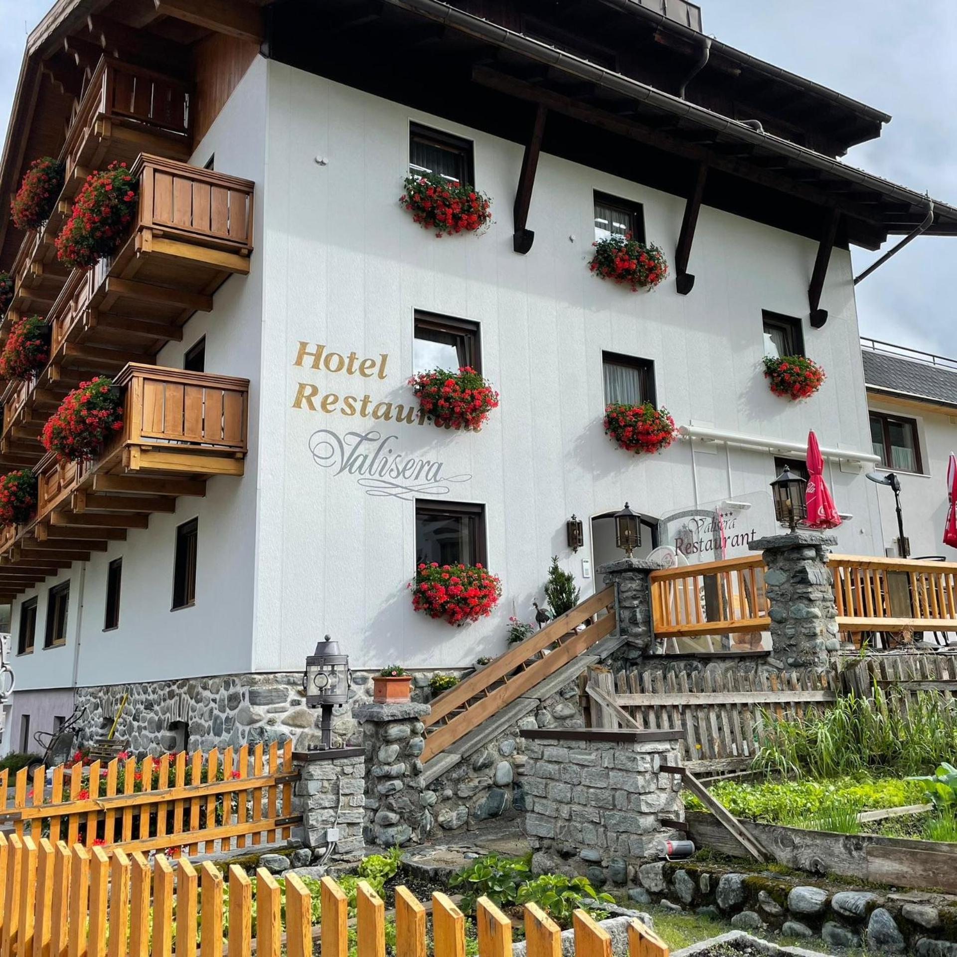 Hotel Valisera กัลเทือร์ ภายนอก รูปภาพ