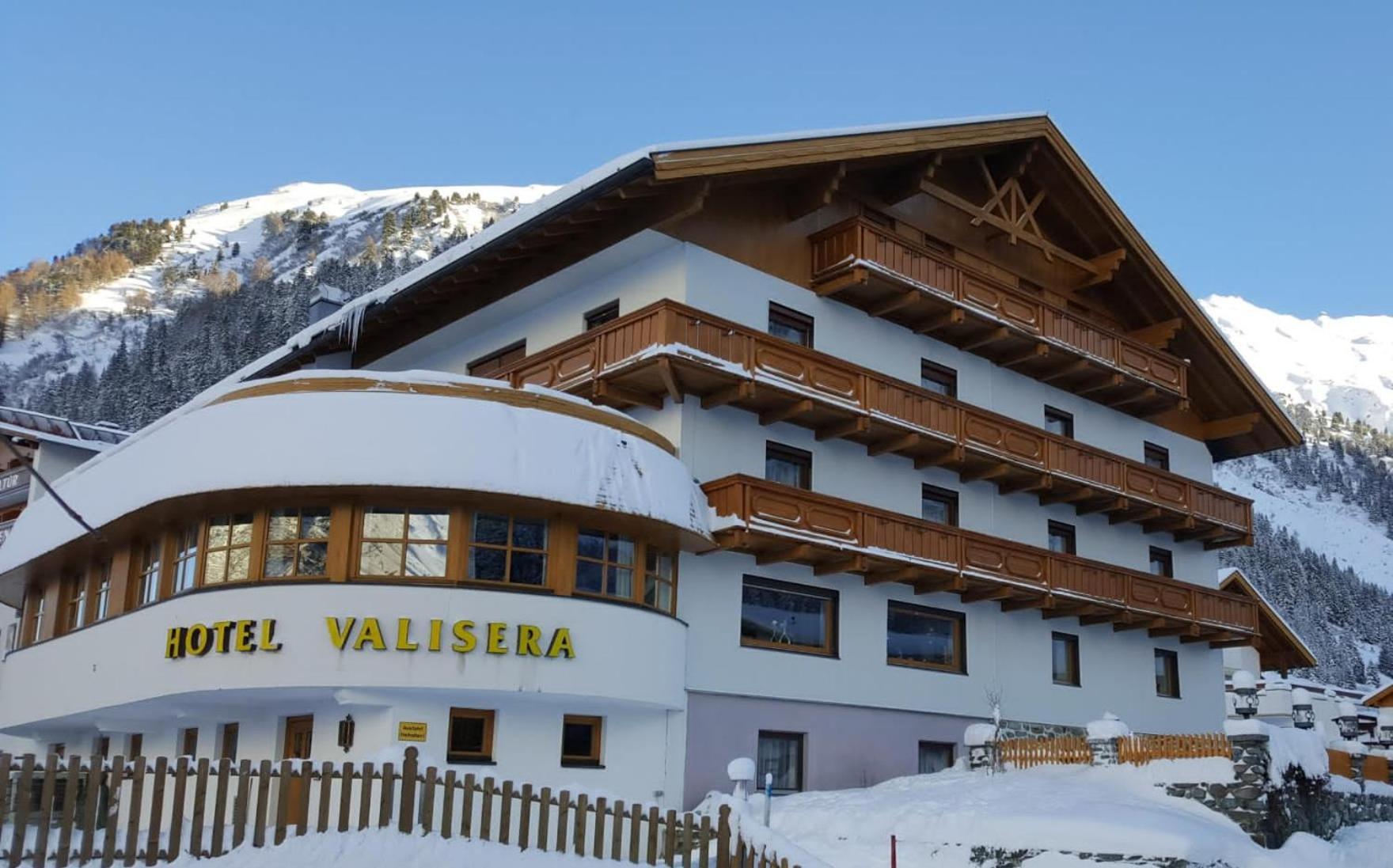 Hotel Valisera กัลเทือร์ ภายนอก รูปภาพ