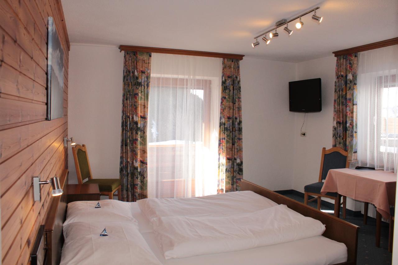 Hotel Valisera กัลเทือร์ ภายนอก รูปภาพ